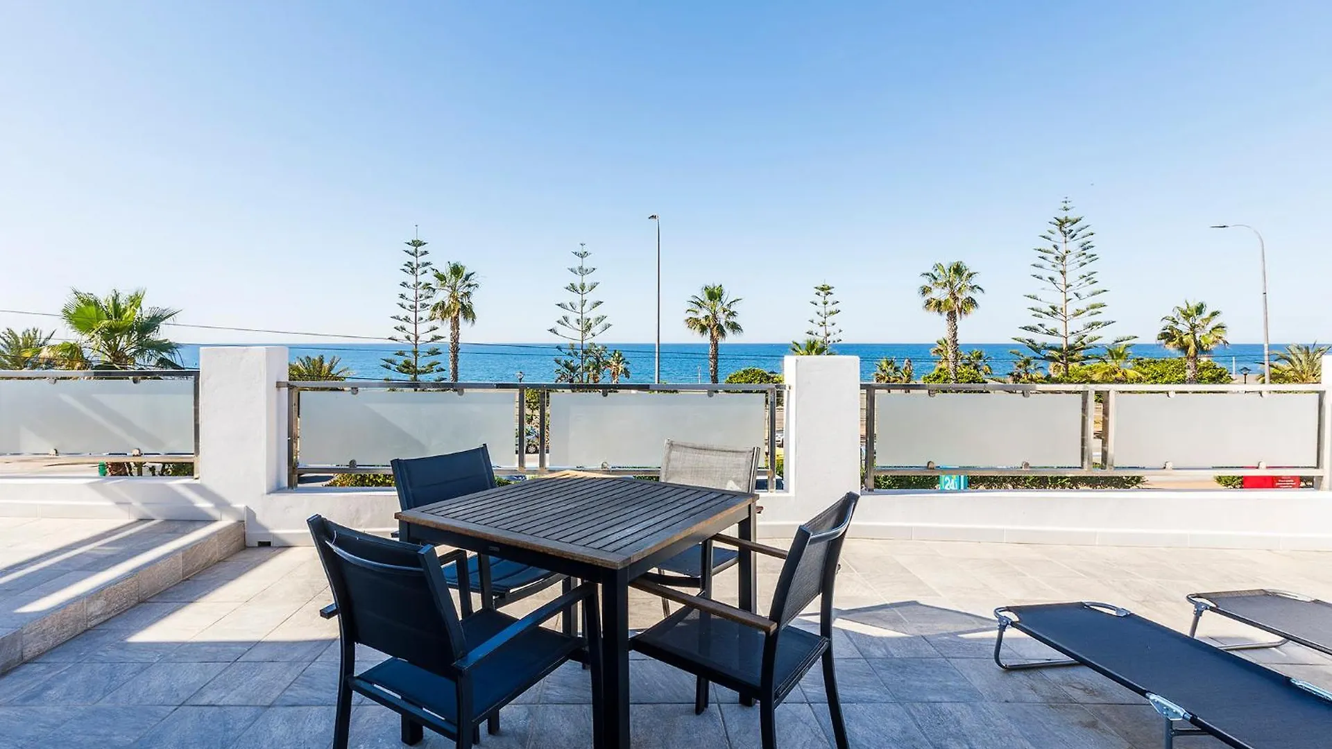 Apartamento A&N Terraza Al Mar Benajarafe 0*,
